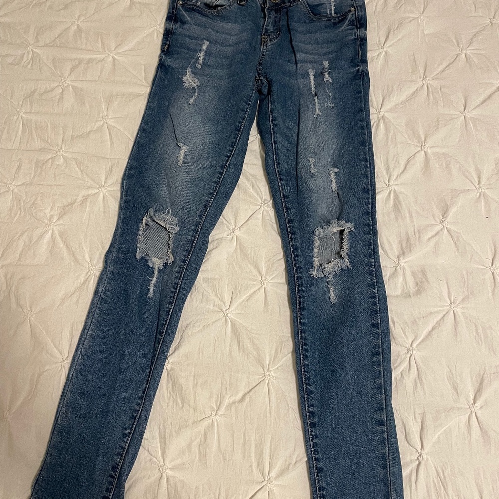 Forever 21 Ripped Skinny Jeans
